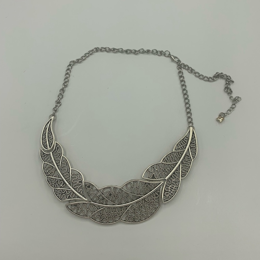 Unique leaf necklace